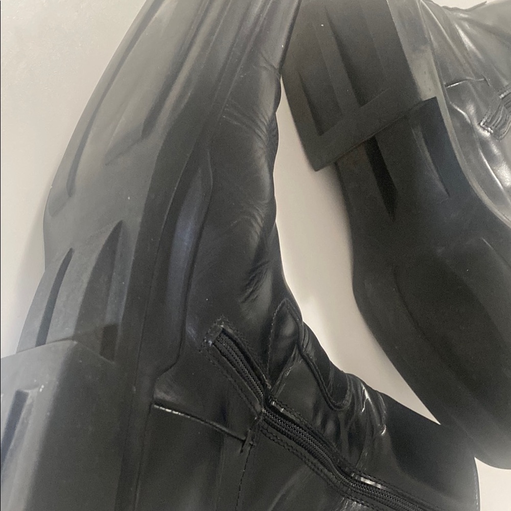 Prada Men's Black Leather Boots Size 7 Retail for $1590 - Picture 12 of 16